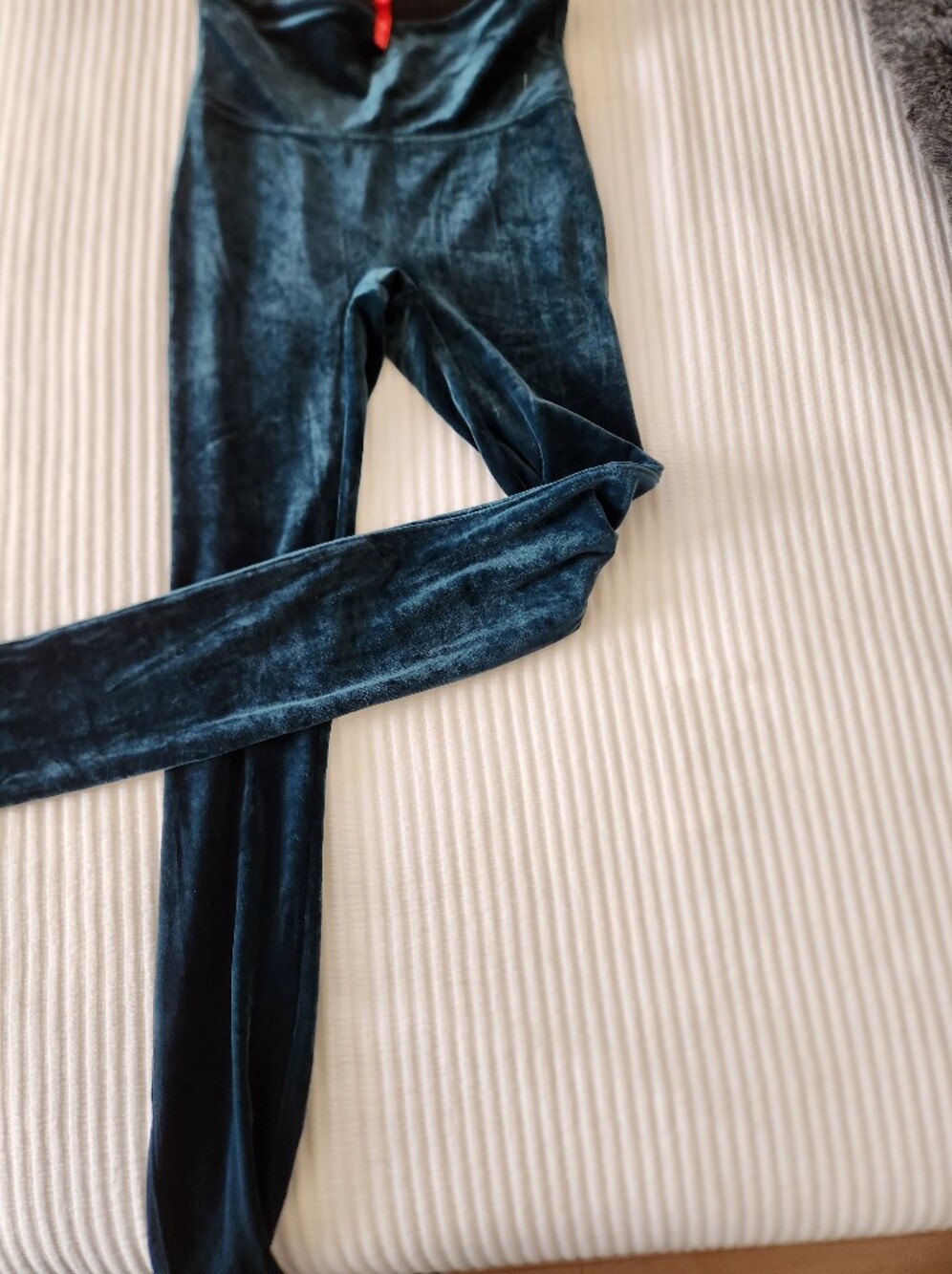 SPANX Velvet Leggings in Green